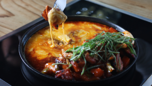 Carne gratinada com queijos - Blog Alhocomalecrim