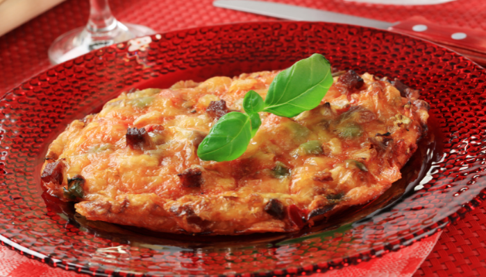 Mini pizza de batata calabresa e mussarela