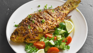 Peixe assado ao vinho branco - Blog Alhocomalecrim