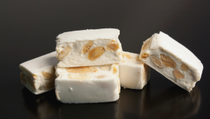 Torrone de amendoim caseiro - Blog Alhocomalecrim