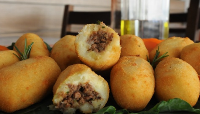 Bolinho de mandioca tradicional - Blog Alhocomalecrim.com