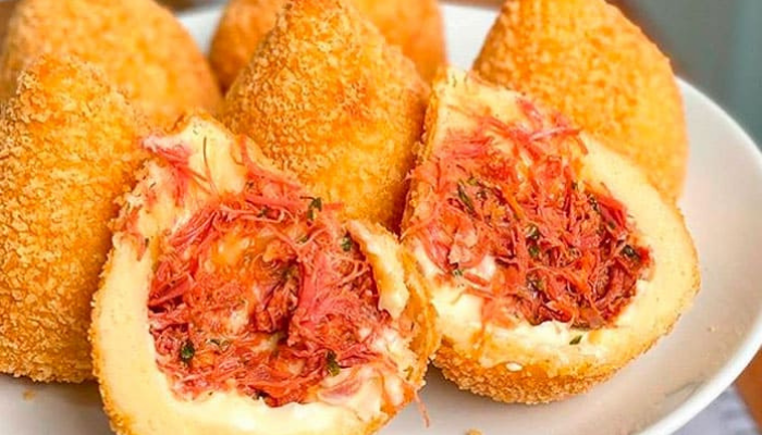 Coxinha de mandioca com carne - Blog Alhocomalecrim