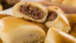 Esfiha de carne temperada - Blog Alhocomalecrim