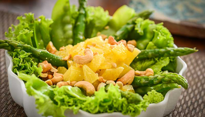 Salada de aspargos com laranja - Blog Alhocomalecrim