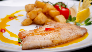 Tilápia Assada com Batatas - Blog Alhocomalecrim.com