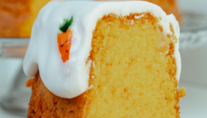 Bolo de cenoura simples - Blog Alhocomalecrim.com