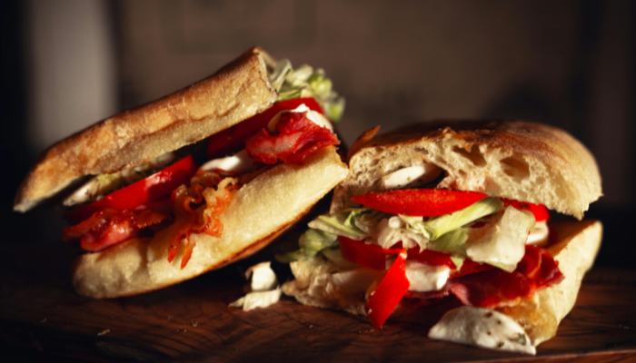 Ciabatta com Legumes Pesto - Blog Alhocomalecrim.com