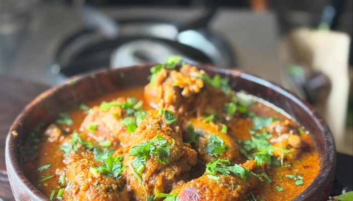 Frango ao curry com coco - Blog Alhocomalecrim