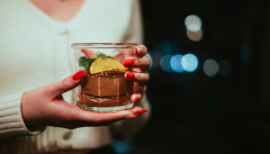 Mousse de chocolate com nozes - Blog Alhocomalecrim