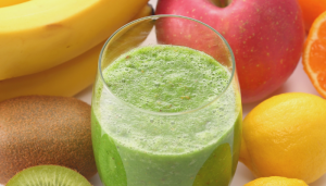 Smoothie de Banana com Kiwi - Blog Alhocomalecrim