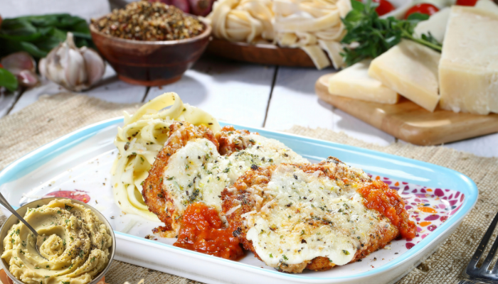 Bife à Parmegiana com Purê - Blog Alhocomalecrim