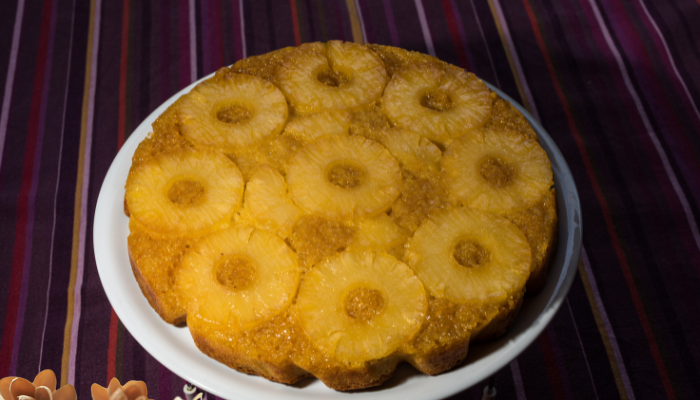 Torta de Abacaxi com Nozes - Blog Alhocomalecrim