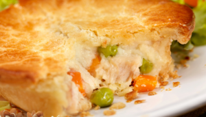 Torta de Frango com Requeijão Cremoso - Blog Alhocomalecrim
