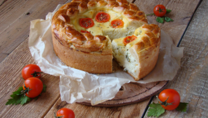 Torta de Queijo com Tomate - Blog Alhocomalecrim