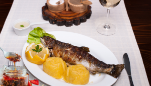 Truta ao molho de Vinho e Alho - Blog Alhocomalecrim