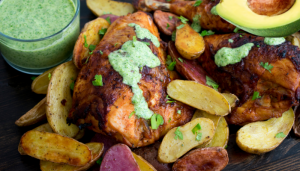 Frango com Molho de Abacate - Blog Alhocomalecrim
