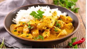 Galinha ao Curry com Arroz - Blog Alhocomalecrim