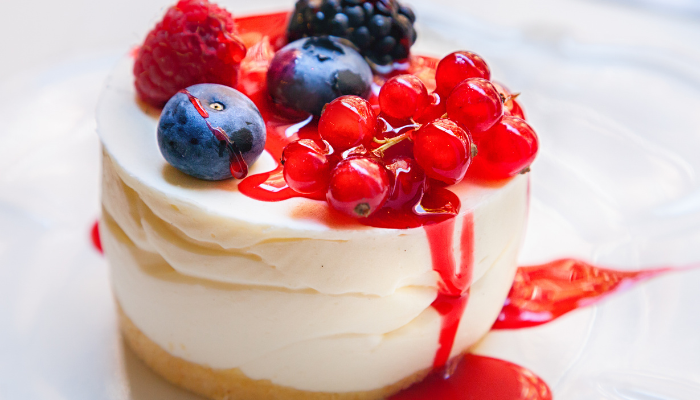 Panna Cotta com Frutas Vermelhas - Blog Alhocomalecrim