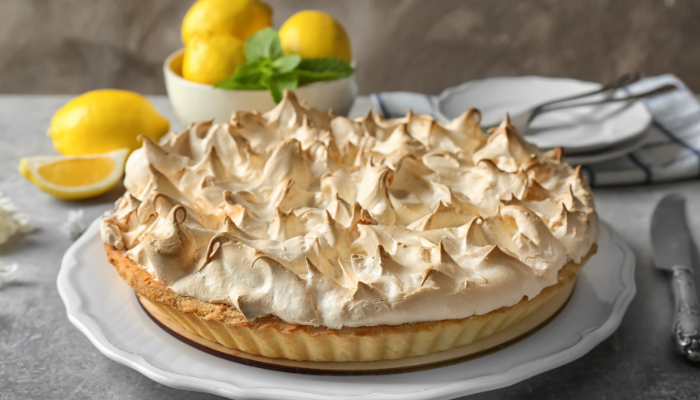 Torta de Limão com Suspiro - Blog Alhocomalecrim