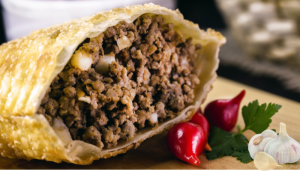Pastel de Carne com Cheiro de Alho - Blog Alhocomalecrim.com