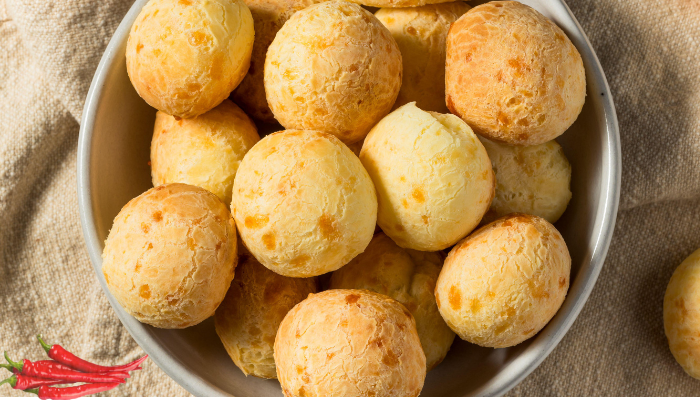 Pão de Queijo Crocante com Pimenta - Blog Alhocomalecrim.com