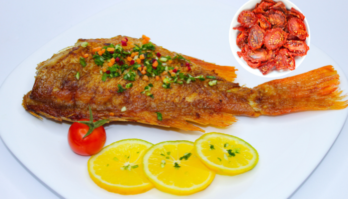 Badejo ao Forno com Tomate Seco - Blog Alhocomalecrim.com