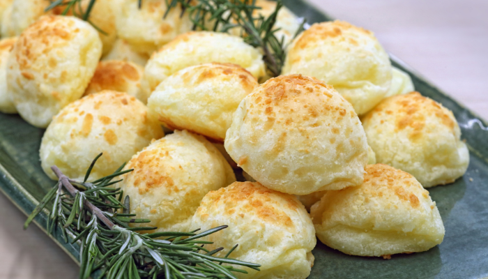 Mini Pão de Queijo - Blog Alhocomalecrim.com