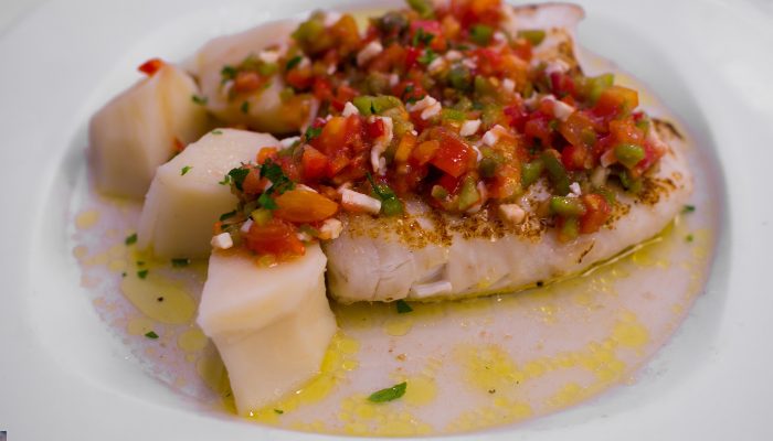 Pescada Brava com Pimenta - Blog Alhocomalecrim.com