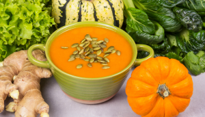 Sopa de Abóbora com Gengibre e Creme - Blog Alhocomalecrim.com