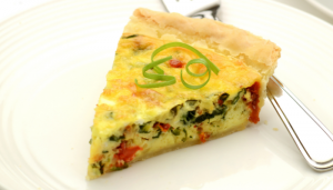 Torta de Cebola Caramelizada com Tomate Seco - Blog Alhocomalecrim.com